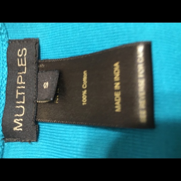 Multiples scoop neck Too. Embossed front, 3/4 Sleeve. Size small - Picture 8 of 13